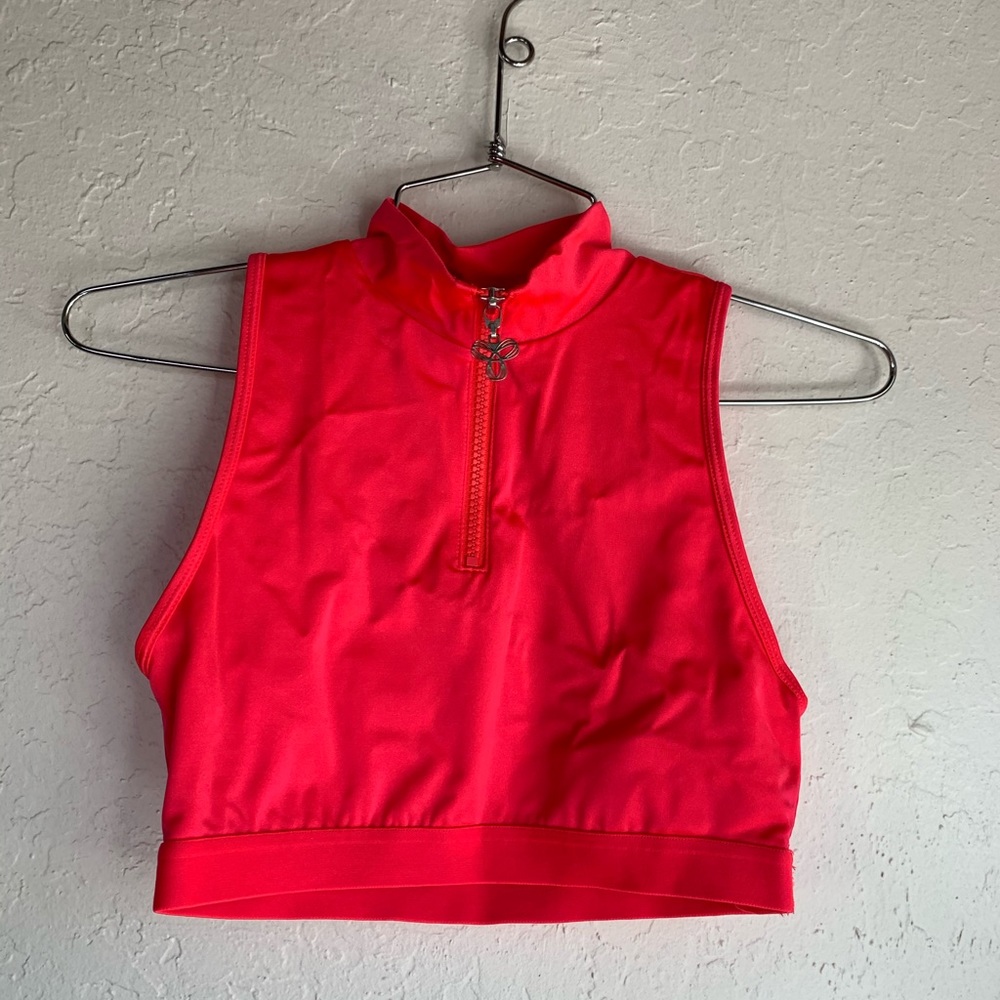 *SOLD* On Merc*ri Tna Cropped Workout Top